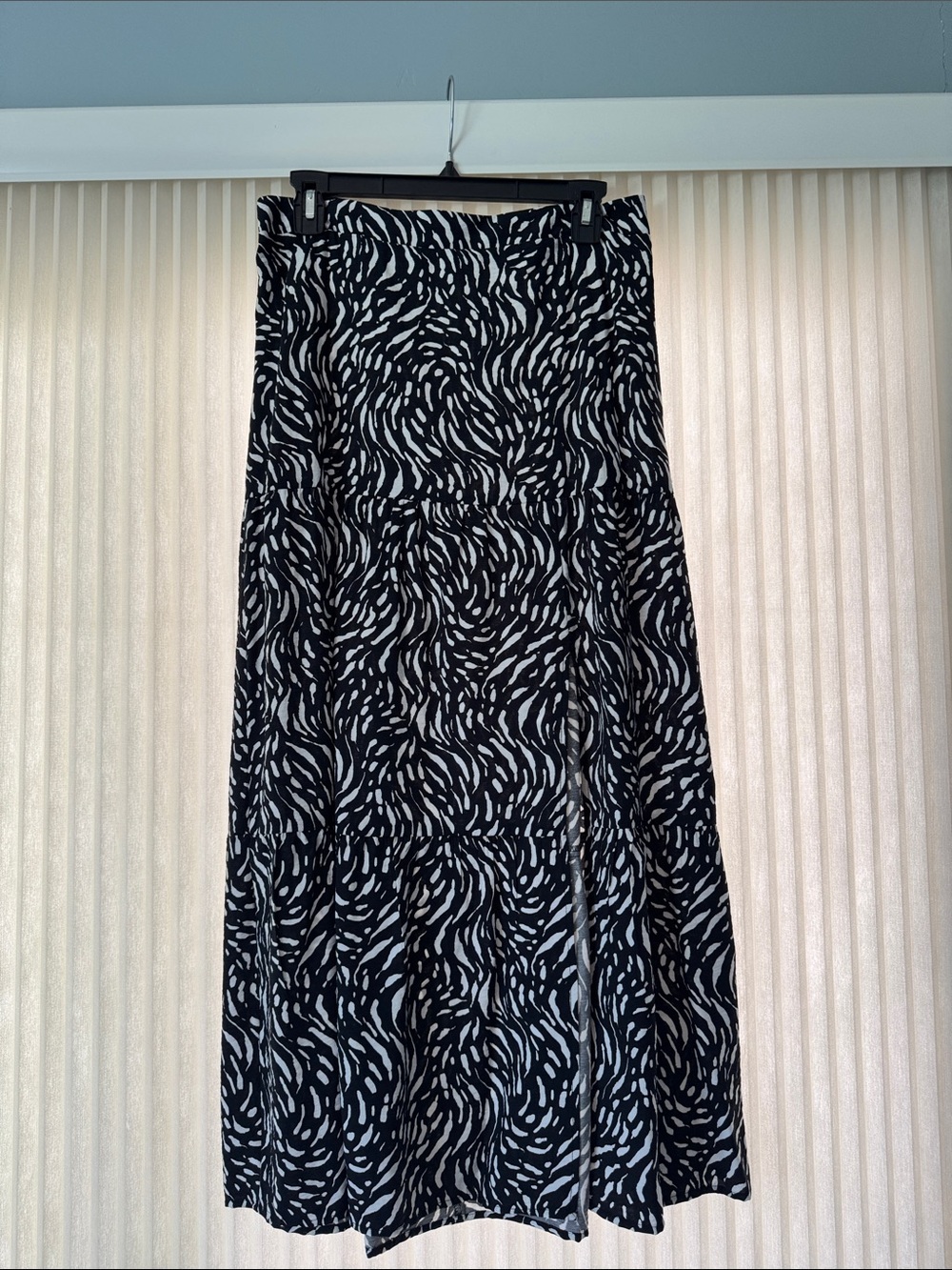 Nine West Black and White Printed Maxi Skirt